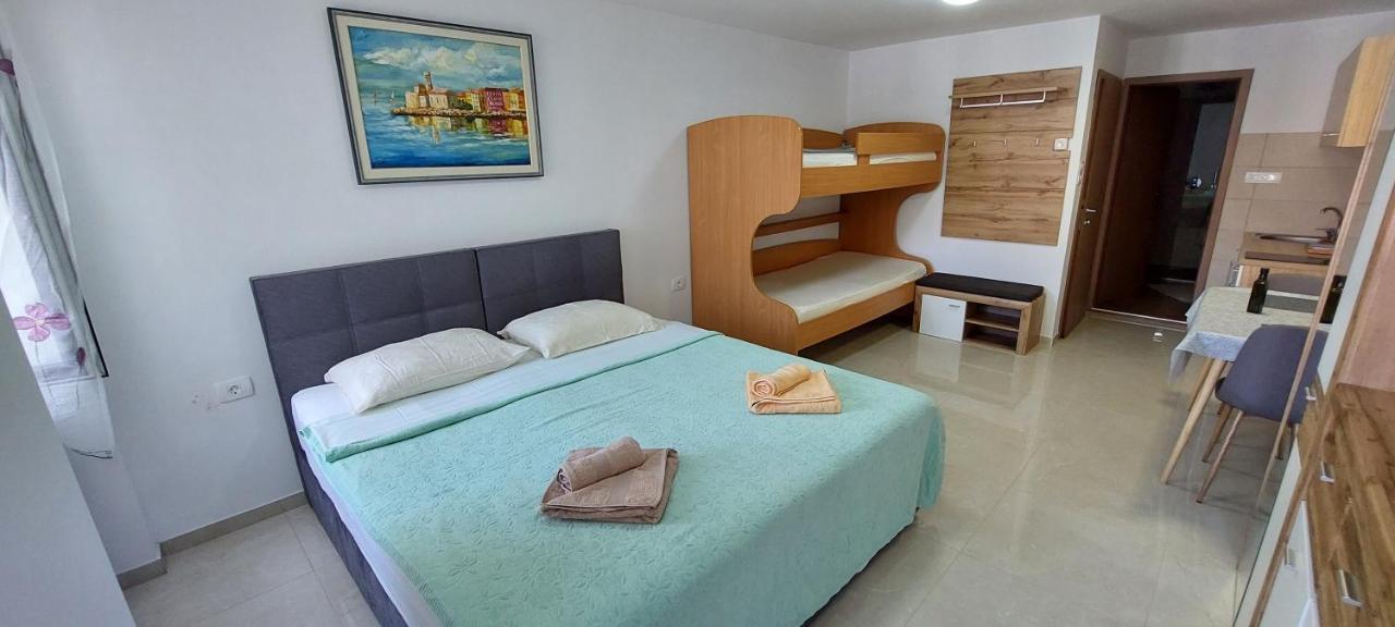 Apartmaji Jurcan Izola Exteriör bild