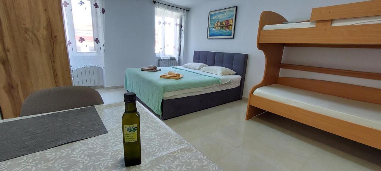 Apartmaji Jurcan Izola Exteriör bild